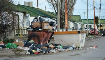 Vecinos de las 366 viviendas reclamaron por la 
