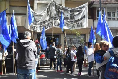 Organizaciones sociales repudiaron el derecho de admisi�n en la municipalidad