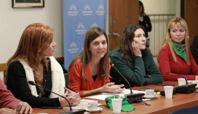 Raverta present� ley sobre VIH y enfermedades de transmisi�n sexual