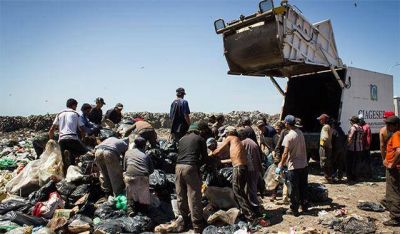 Aseguran que unas 500 personas trabajan directamente dentro del Basural