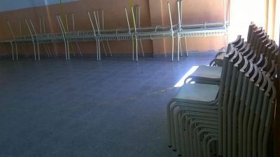 Entregaron mesas y sillas para las escuelas del distrito