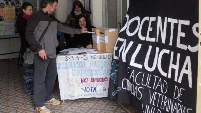 Los docentes de la UNLP decidieron no comenzar el segundo cuatrimestre