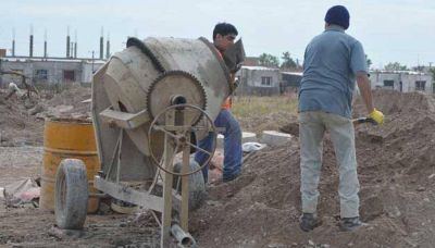 Avanzan obras de agua y cloacas en las 48 Viviendas