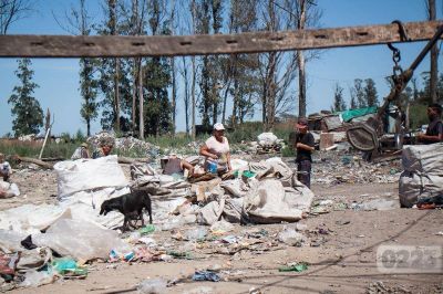 Quieren conocer el plan del Ceamse para asistir a la gente que vive en el basural