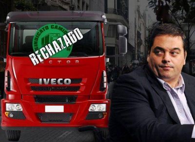 Moyano desaf�a al Gobierno y organiza bloqueos para exigir a las empresas el 