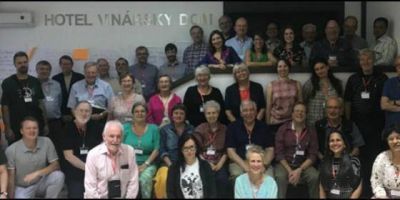 Cat�licos de todo el mundo reclaman una Iglesia 