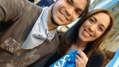 Debate por el aborto: Mar�a Eugenia Vidal pos� con el pa�uelo celeste de los grupos 