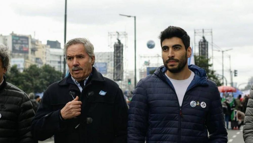 Felipe Sol y Facundo Moyano, en una foto con aroma electoral y distantes de Sergio Massa
