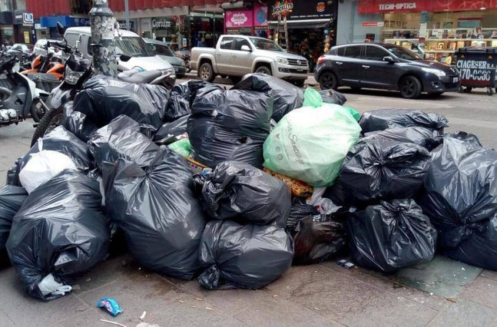 Conf�an que el jueves se terminar� de recoletar la basura acumulada