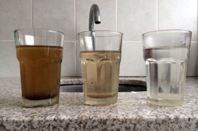 Agua turbia en la ciudad de Ushuaia: Por el deshielo se produjo �un alud� en la planta potabilizadora de Andorra