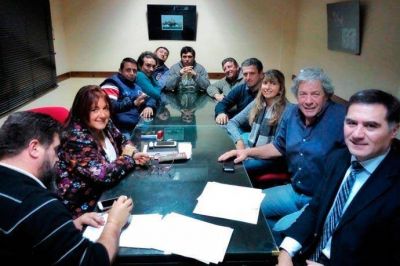 Los obreros navales logran un 29% y cl�usula de revisi�n en diciembre