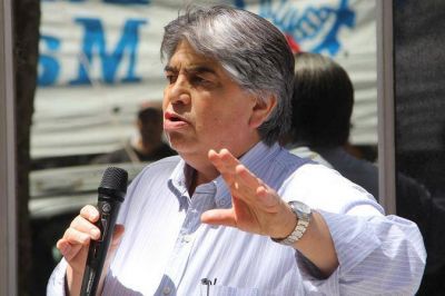 Trabajadores de Luz y Fuerza celebran su d�a �Contra el ajuste y en defensa de los CCT�