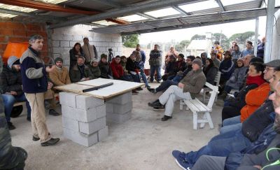 Presentaron un calef�n solar creado por la Facultad de Ingenier�a para familias en situaci�n de pobreza