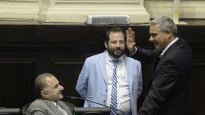 La oposici�n le traba a Vidal la ley de Turf en Diputados