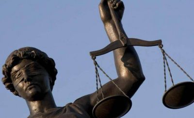 Jueces responden con dureza a los abogados