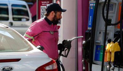 �Por qu� seguir�n subiendo los combustibles?