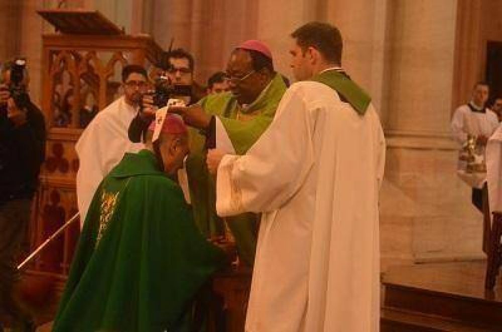 Imposicin del Palio al Arzobispo Fernndez