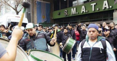 En medio de la crisis industrial, UOM y SMATA marcharon a Producci�n