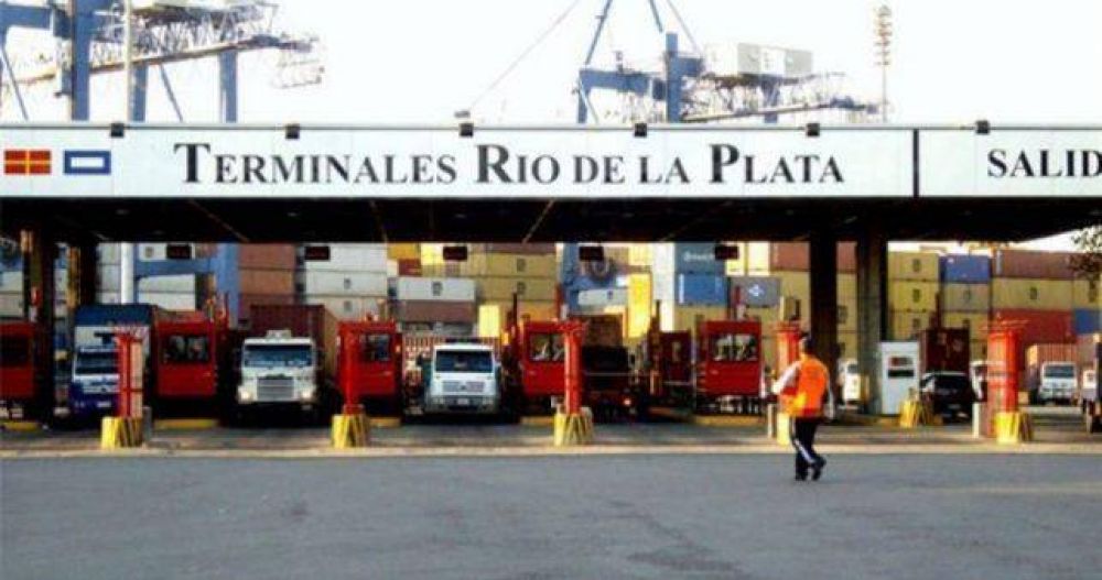 Preventivo de Crisis y temor por despidos masivos en el puerto de Buenos Aires