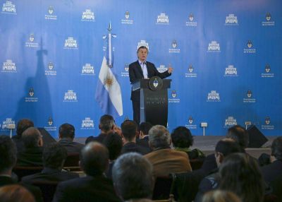 Arroyo en la conferencia de Macri, políticos que se mueven y la “poli” local