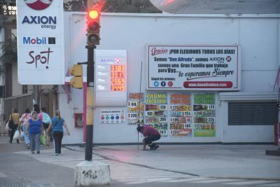 Combustibles: cuarta suba en el mes y la nafta super� los $39