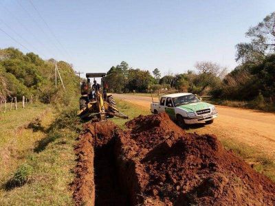 Instalan red para proveer de agua potable a 46 familias de Manantiales