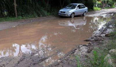 Quejas por la falta de mantenimiento de las calle de tierra 