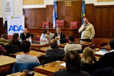 Analizan normas para el agua en explotaciones frutihort�colas