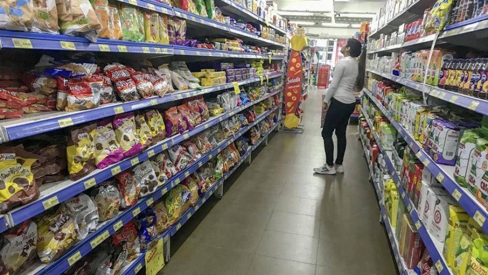 Por los precios y las tarifas, el consumo caer� a�n m�s en el segundo semestre