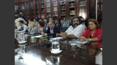 Docentes bonaerenses van por el 30% en el reinicio de la discusi�n paritaria