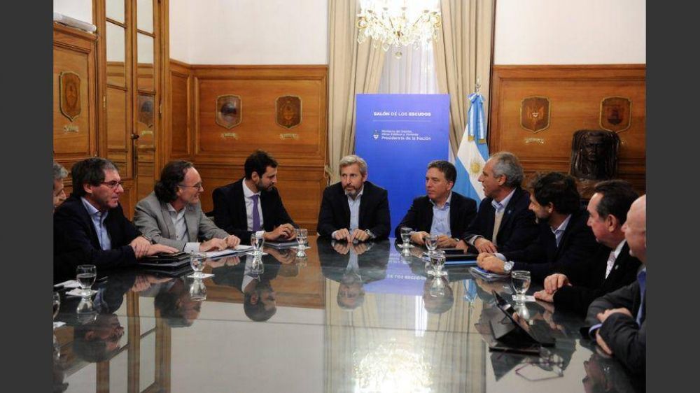 El Gobierno sugiere a las provincias tomar deuda para no bajar el ritmo de obras