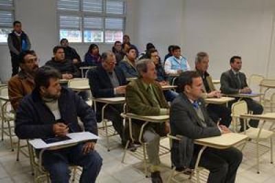 Dictan localmente curso habilitante a choferes de transporte de cargas