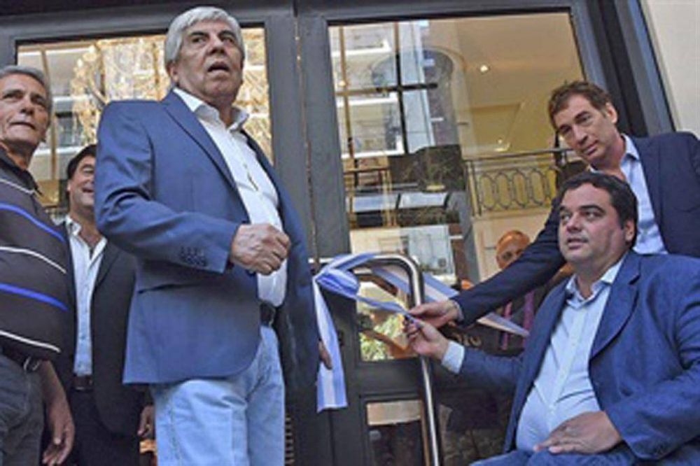 El Gobierno acelera el embargo de las cuentas del gremio de Moyano
