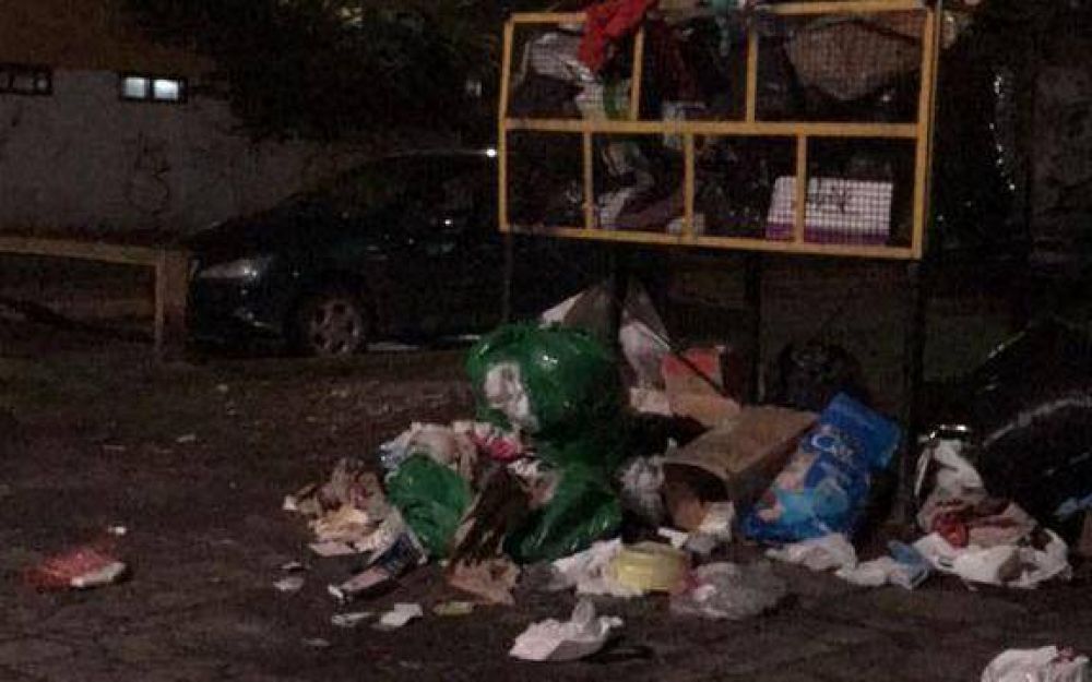 Preocupaci�n por mont�culos de basura en las torres de Villa Elisa