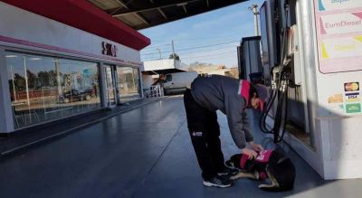Estacioneros de bandera tambi�n exigen a petroleras que normalicen las entregas de combustibles
