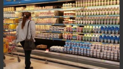 El consumo no repunta: las ventas en hipermercados cierran julio con ca�da de 2%