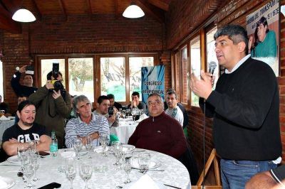 Pablo Moyano estuvo en La Plata y adelant� un conflicto en la rama �aguas y gaseosas�