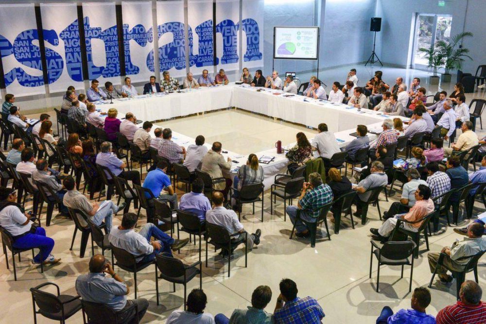 El ajuste llegó a Beltrán y los municipales se movilizan contra los despidos