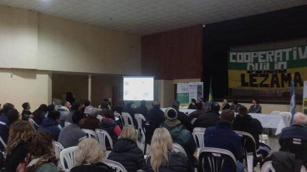 Castelli presente en una jornada provincial en Lezama de reciclado y cooperativismo