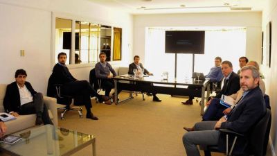 Los gobernadores rechazaron la primera oferta de ajuste de Macri y se complica el acuerdo