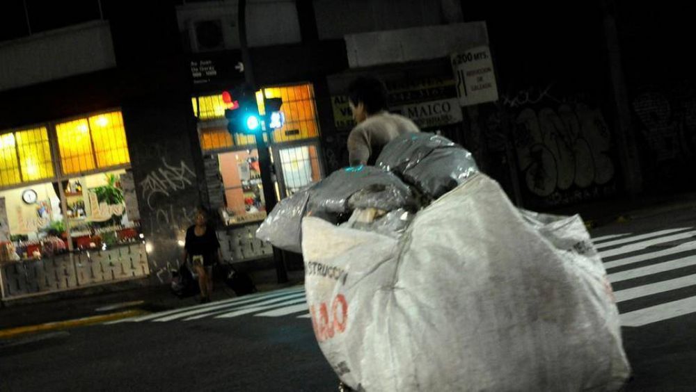 En Lomas de Zamora crean un registro de cartoneros para que mejore el reciclaje de basura