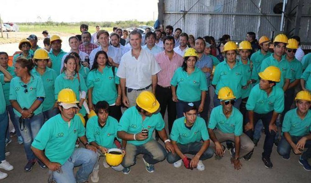 Gualeguaych separa: El primer da se trataron 16 camiones de material inorgnico