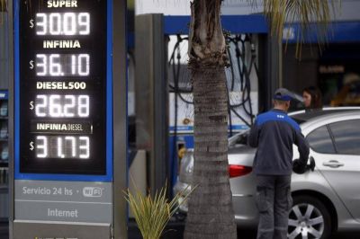 En menos de un mes, YPF aument� dos veces el precio de sus naftas