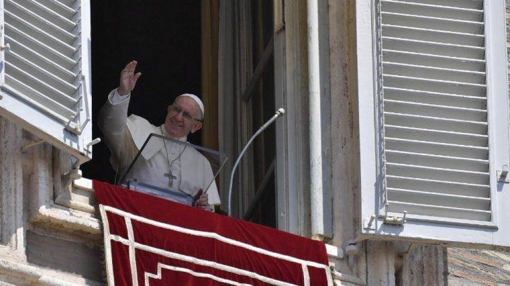 El Papa en el �ngelus: la fe en Jes�s nos permite cumplir las obras de Dios