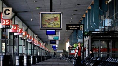 Cinco empresas de micros de larga distancia, de paro