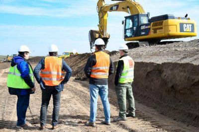 Avanza la obra del Parque E�lico: la impactante obra avanza con la excavaci�n de las bases