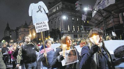 Marcha de silencio por Sandra y Rub�n