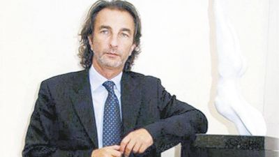 El establishment se hunde y salpica