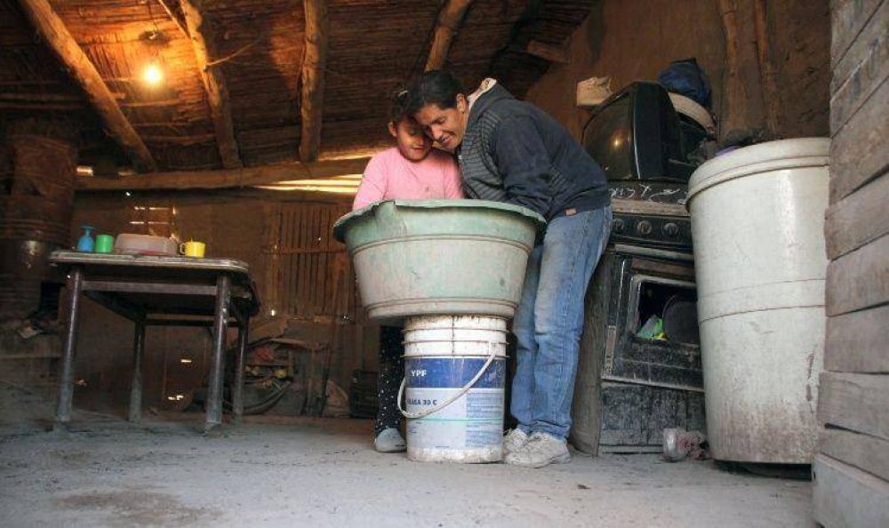 La odisea de unas 20 familias que viven hace al menos 9 meses sin agua potable