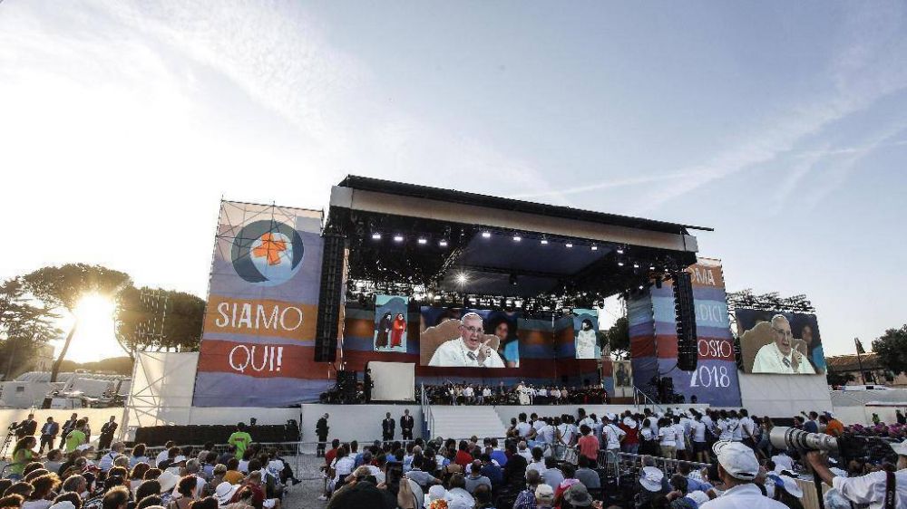 El Papa: la Iglesia sin testimonio es solamente humo